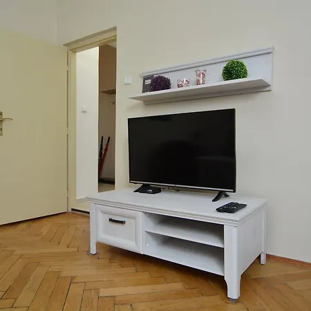 Amadeus Apartment *