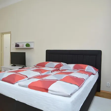 Amadeus Apartment
