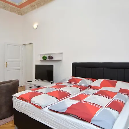 Apartment Amadeus *