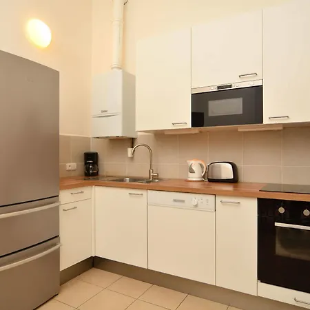 Apartment Amadeus *